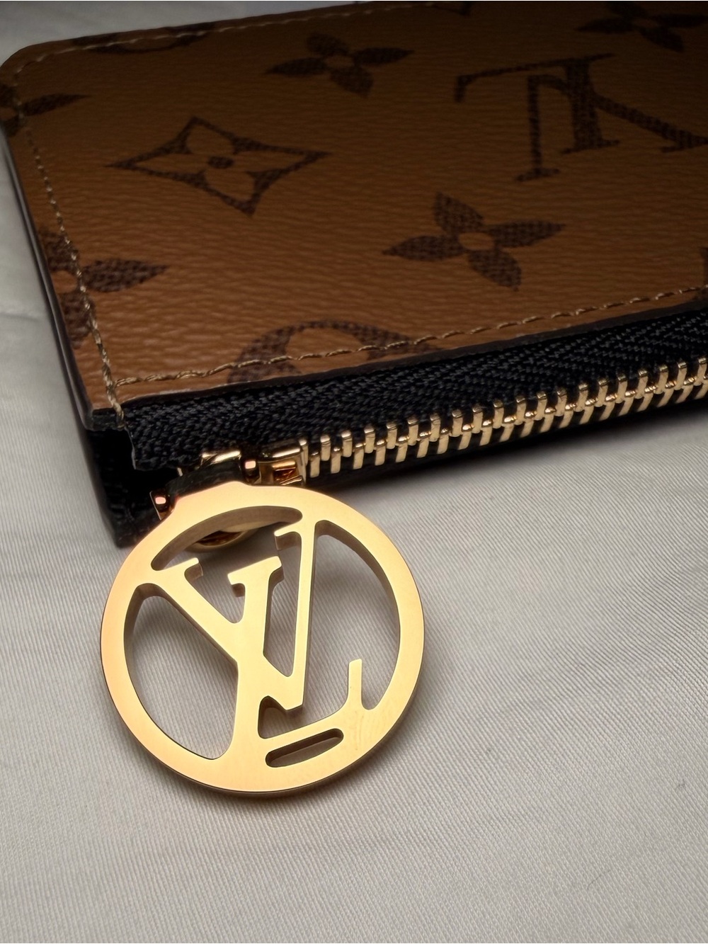 Louis Vuitton Romy Reverse Monogram Card Holder - Picture 4 of 12